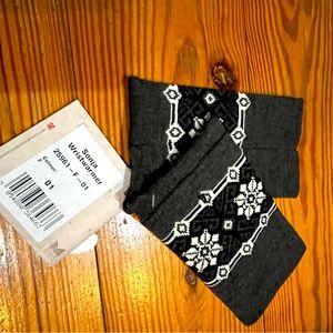 Dale of Norway wristwarmers. Wool. New with tag. Grey, black and cream